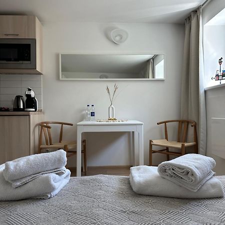 Nidos Palve Ground Zero Apartment Bagian luar foto