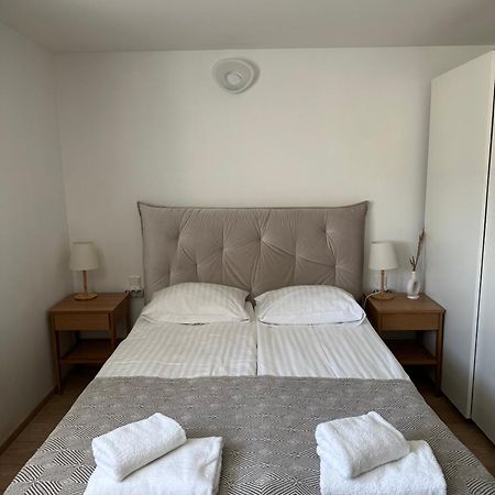 Nidos Palve Ground Zero Apartment Bagian luar foto