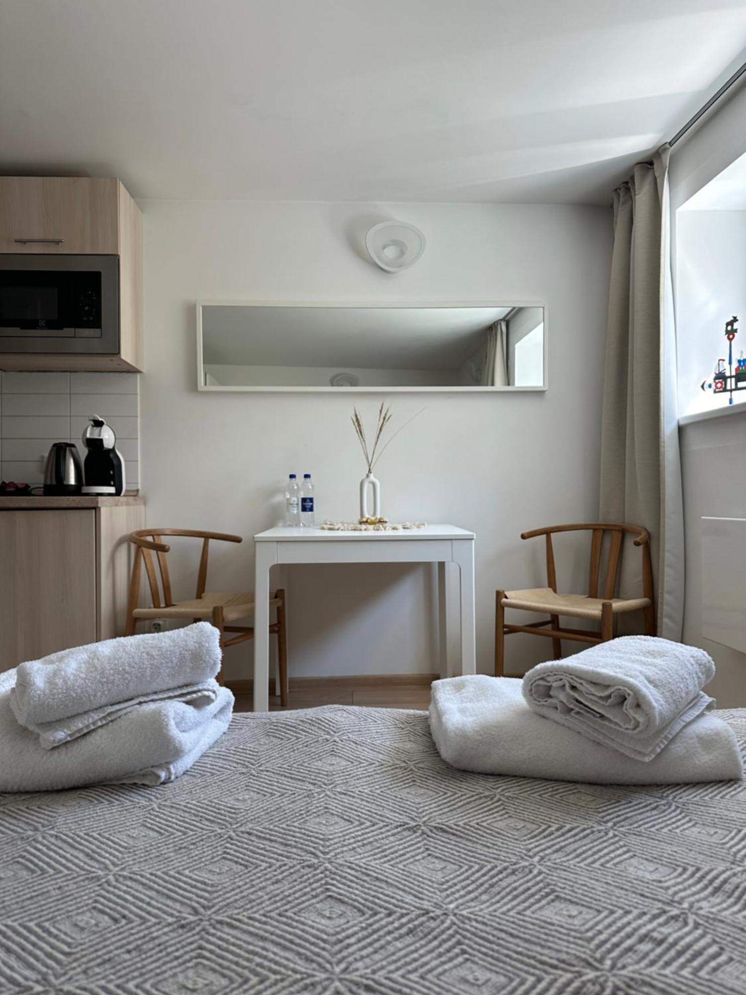 Nidos Palve Ground Zero Apartment Bagian luar foto